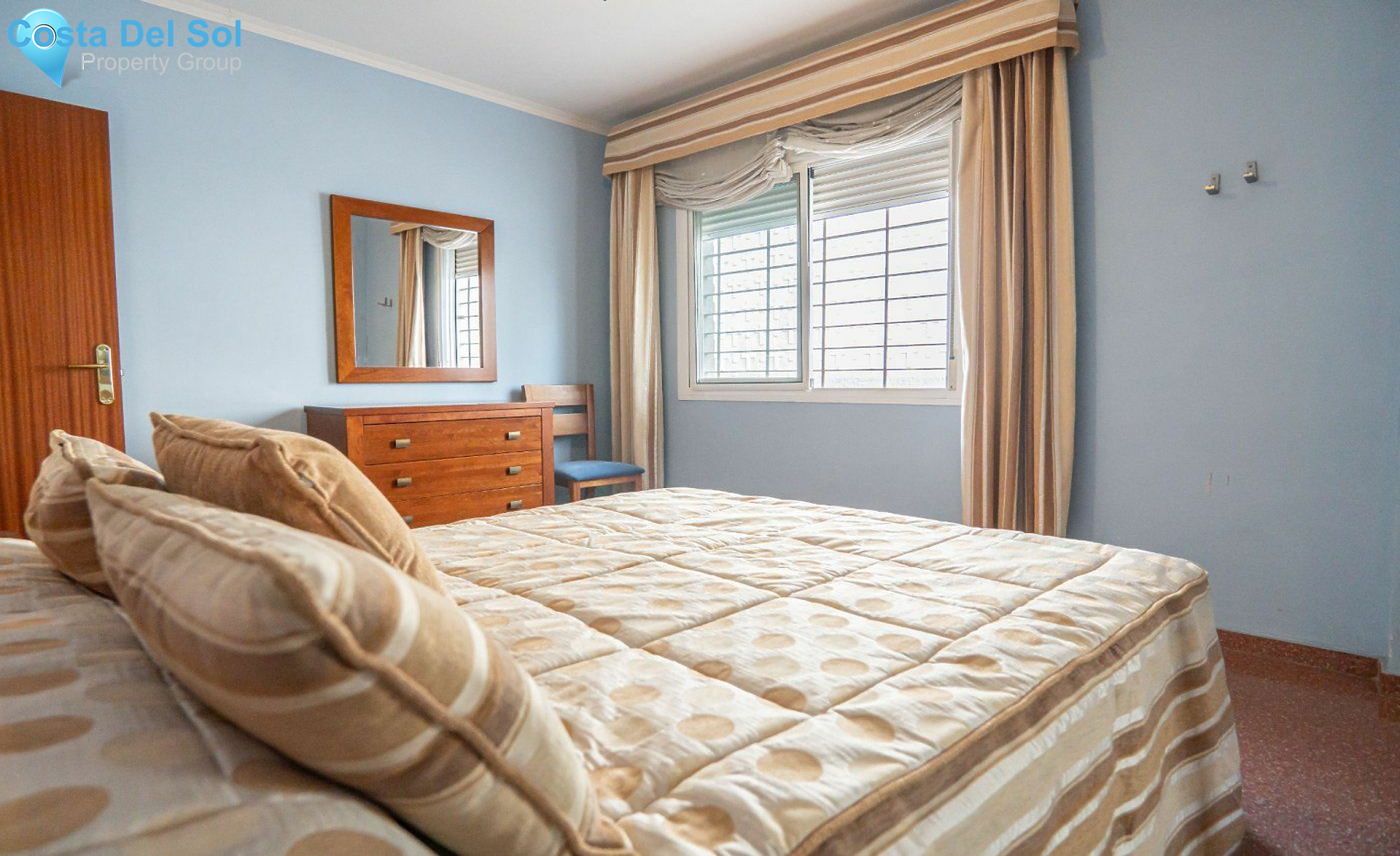 Middle Floor Apartment in Capuchinos-1547999