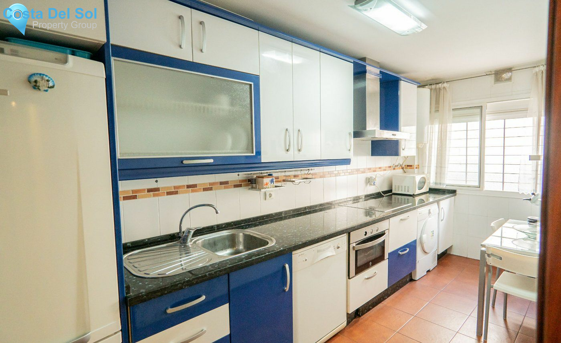 Middle Floor Apartment in Capuchinos-1547991
