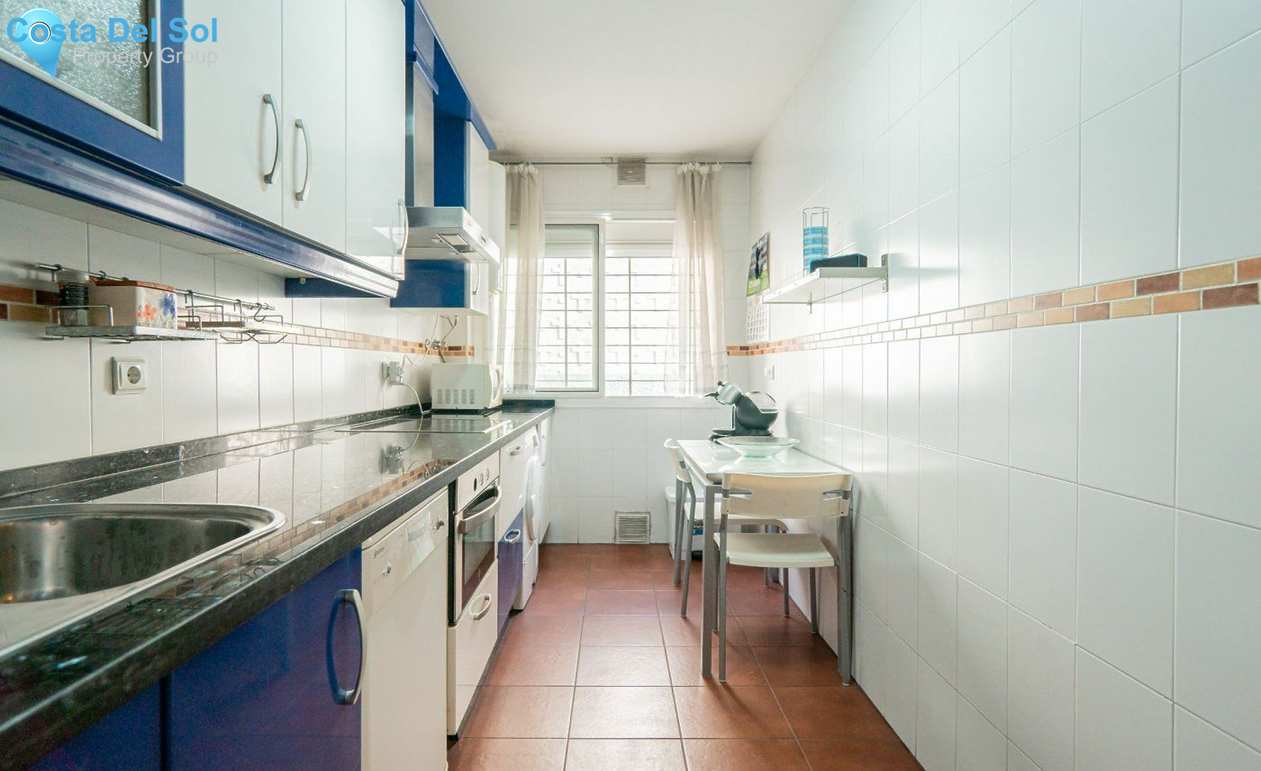 Middle Floor Apartment in Capuchinos-1547992