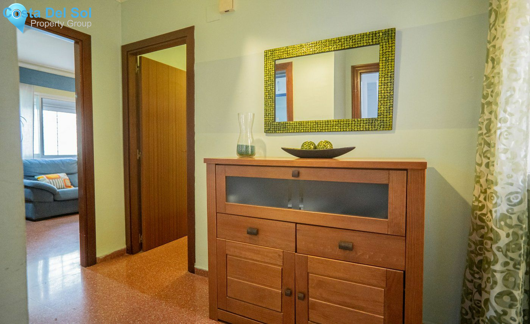 Middle Floor Apartment in Capuchinos-1547994