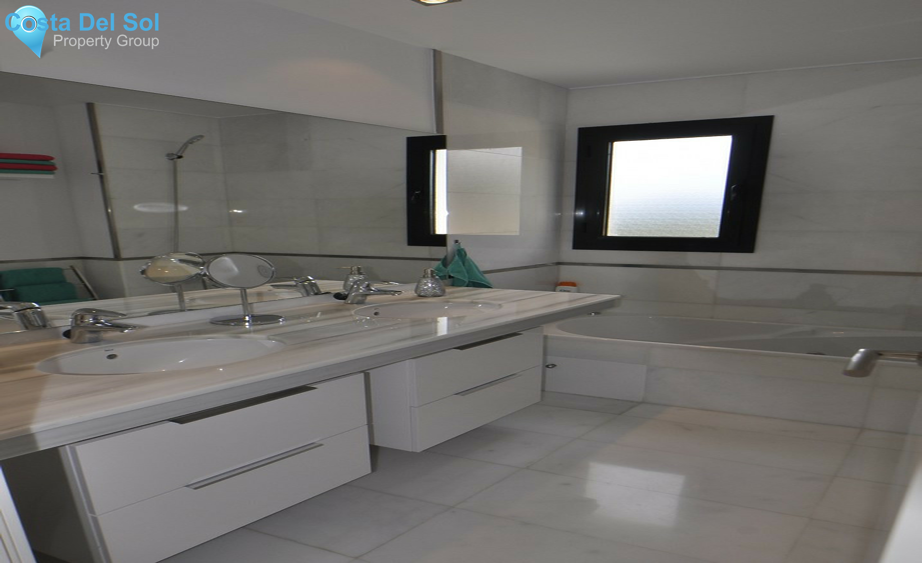 Middle Floor Apartment in Casares-1538605
