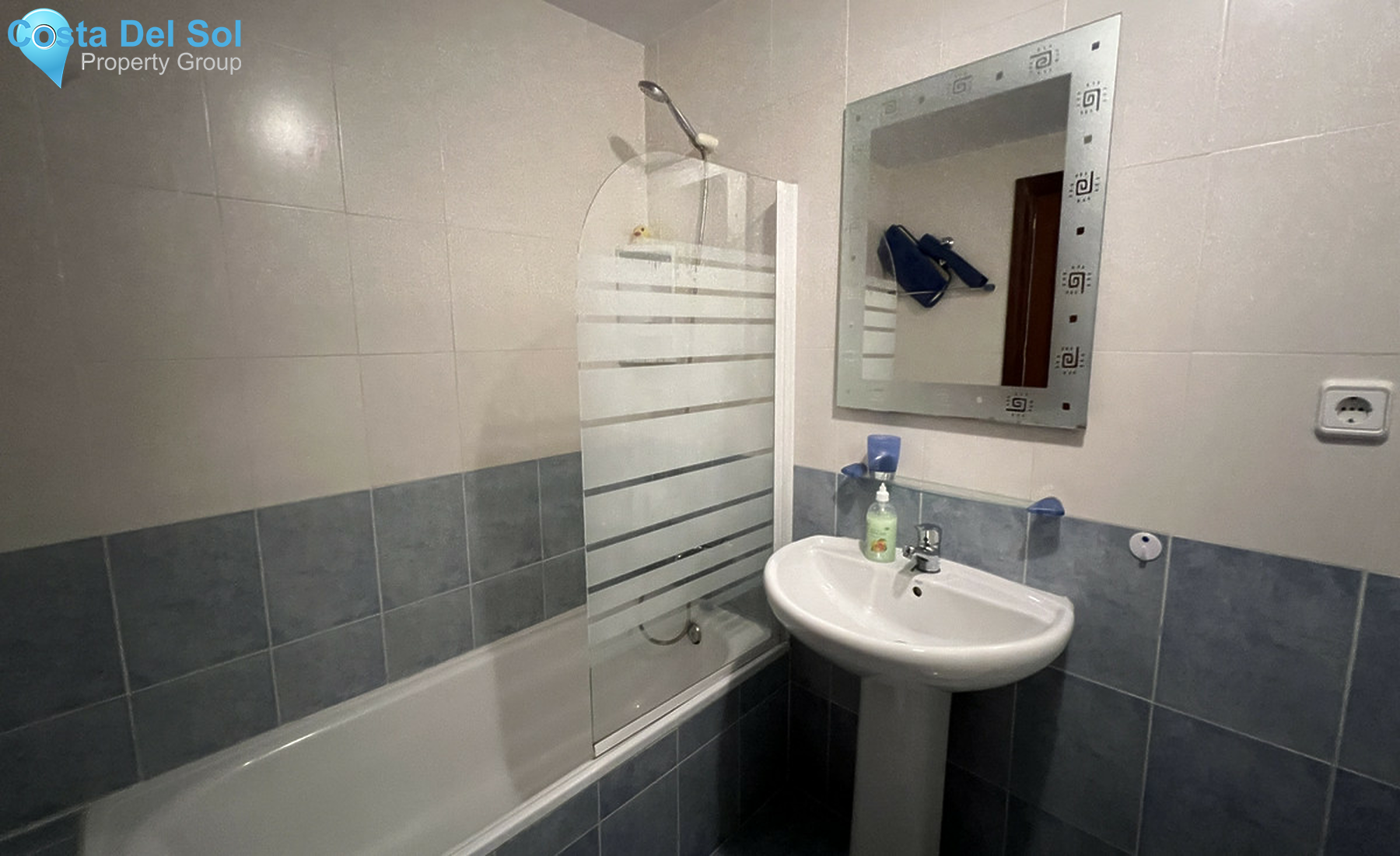 Middle Floor Apartment in Casares Playa-1523319