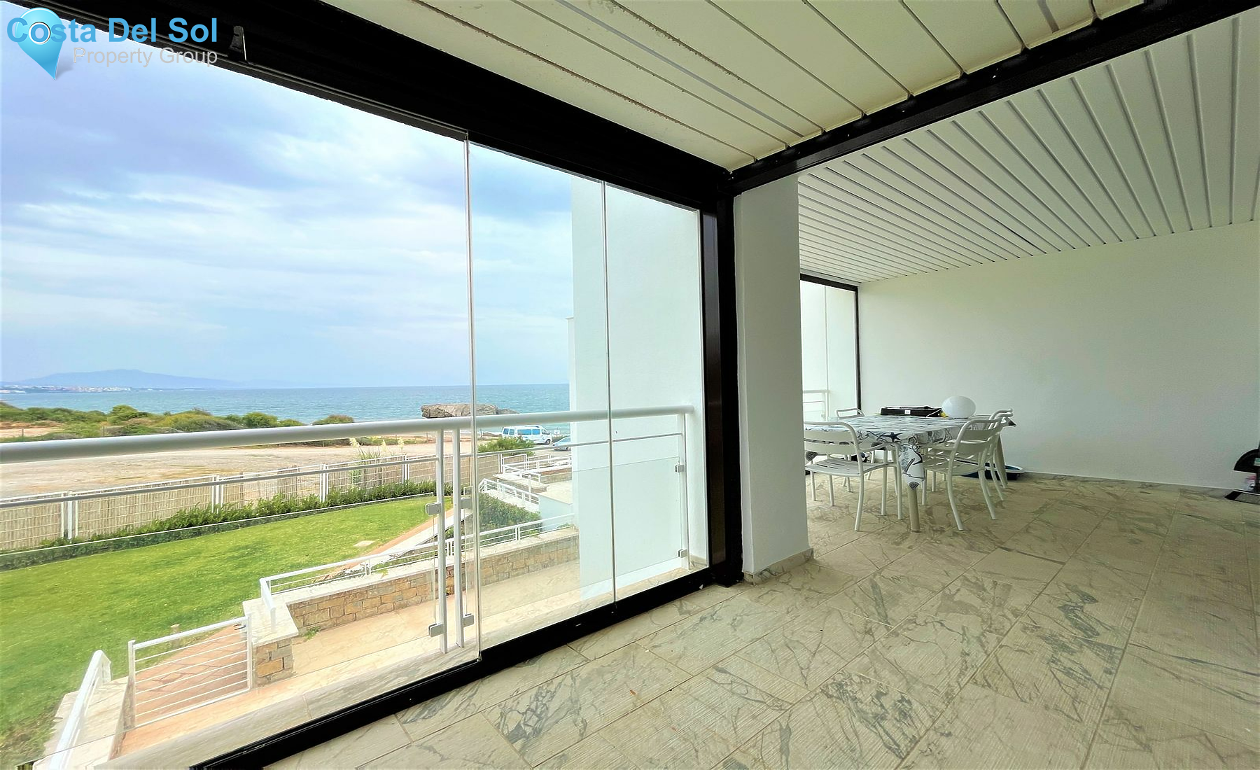 Middle Floor Apartment in Casares Playa