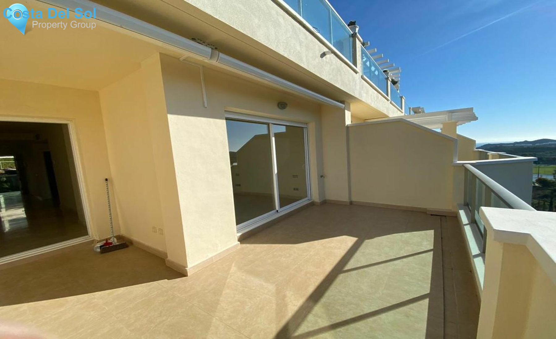 Middle Floor Apartment in Cerros del Aguila-1428911