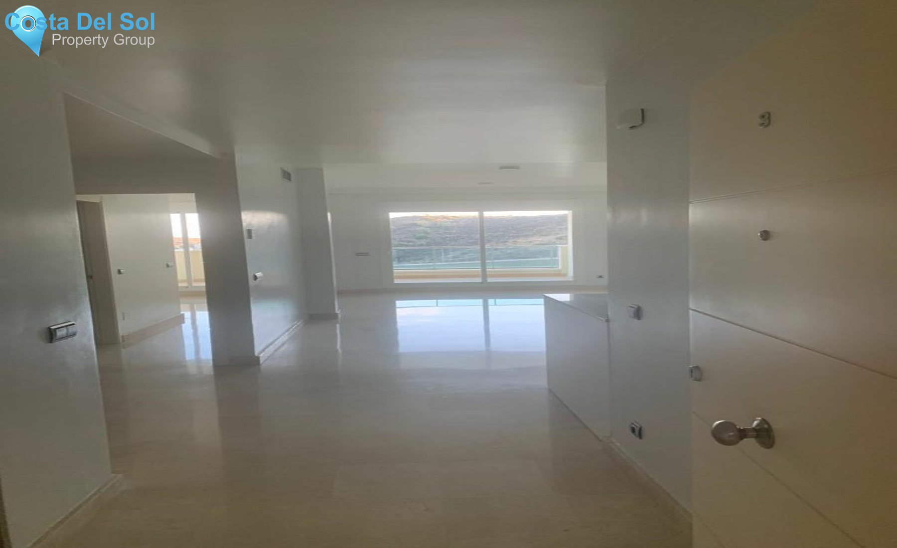 Middle Floor Apartment in Cerros del Aguila-1428928