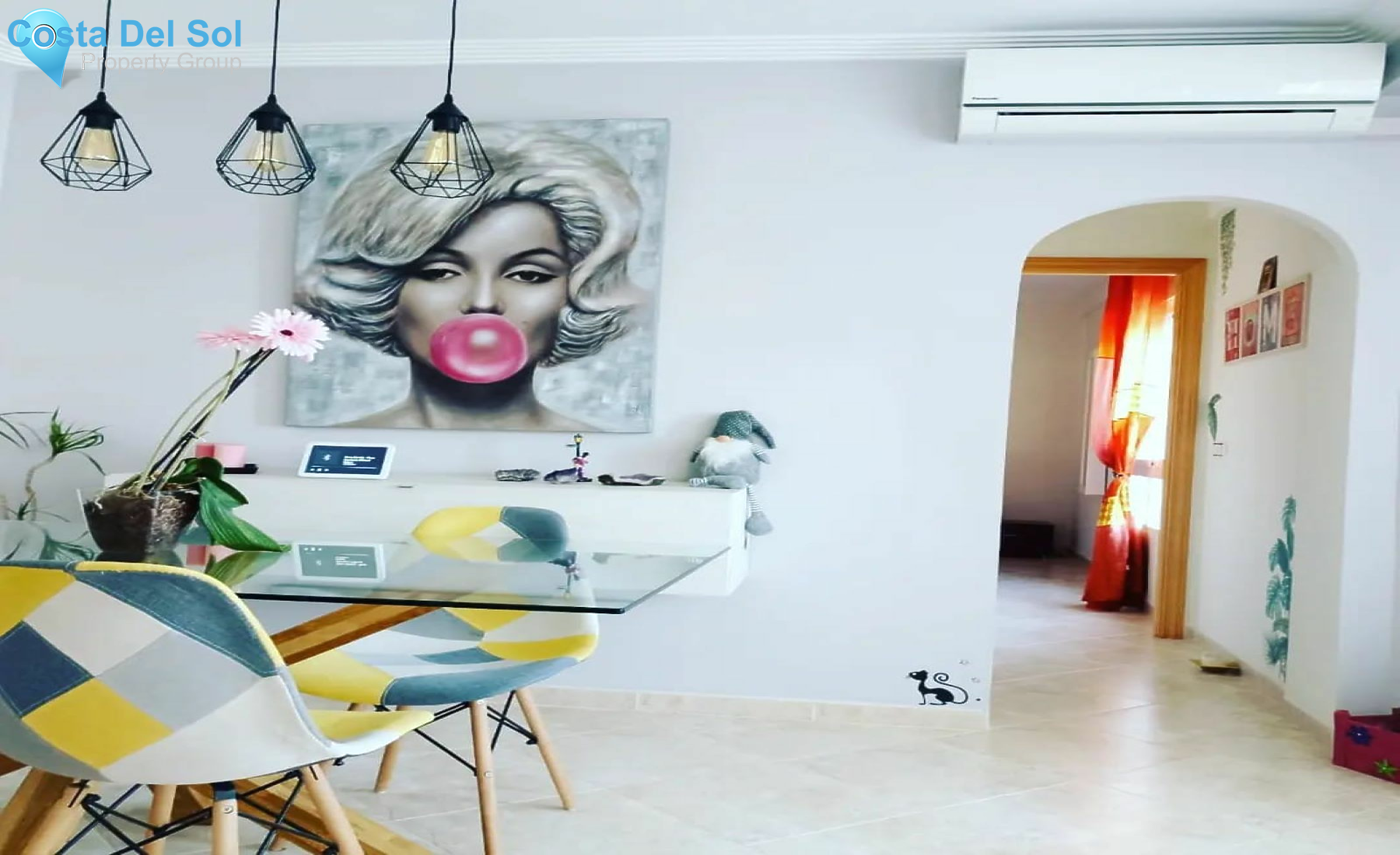 Middle Floor Apartment in Churriana