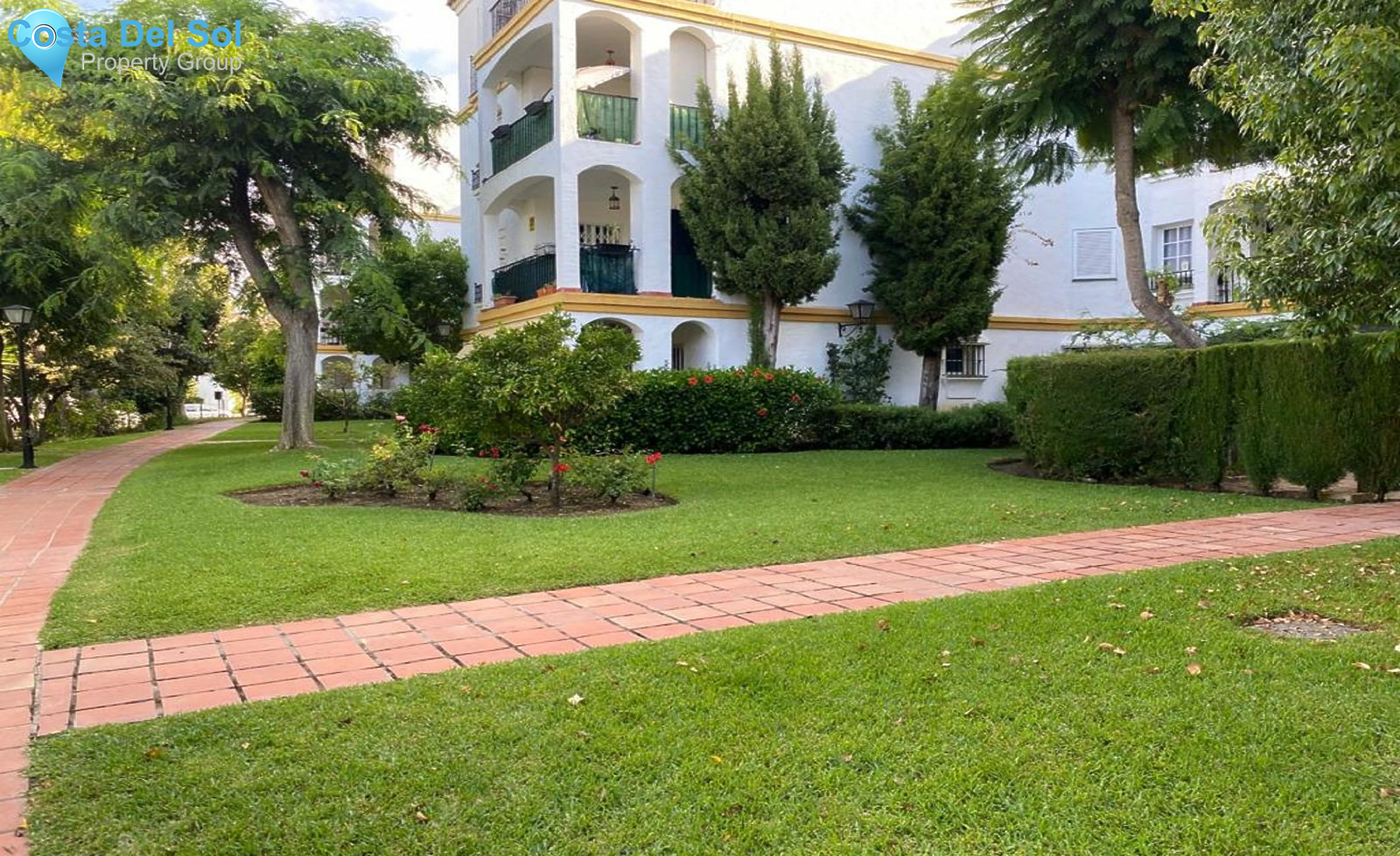 Middle Floor Apartment in Diana Park-1391635