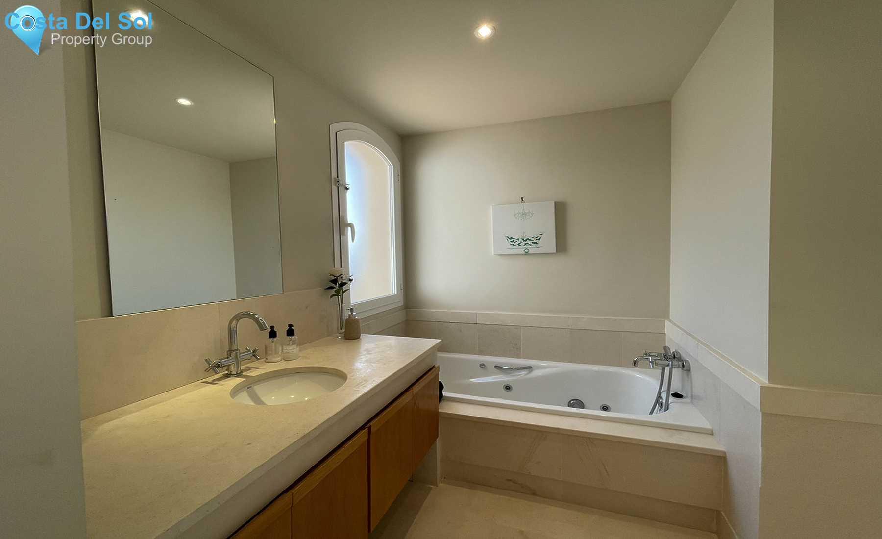 Middle Floor Apartment in Doña Julia-1408654