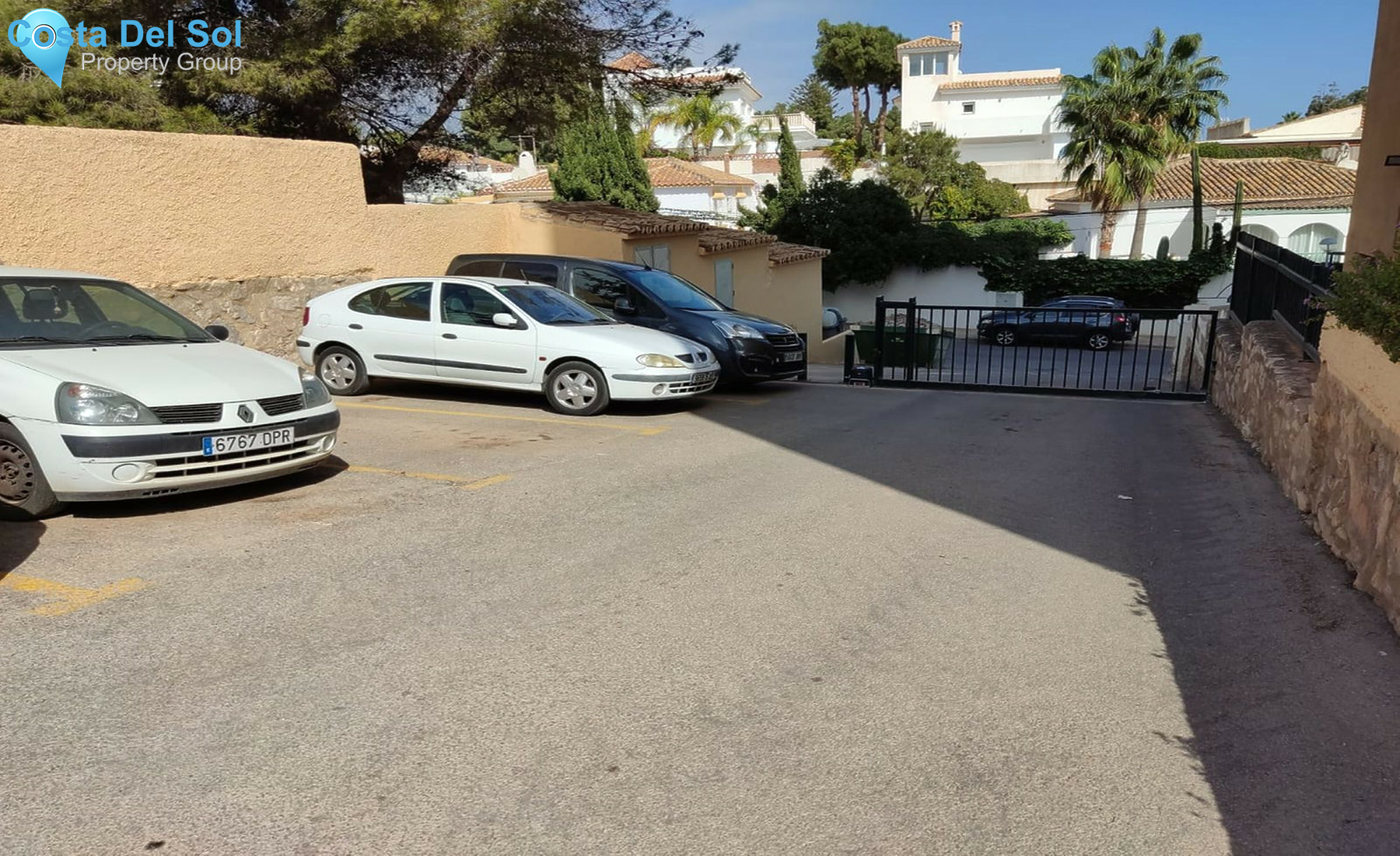 Middle Floor Apartment in El Chaparral