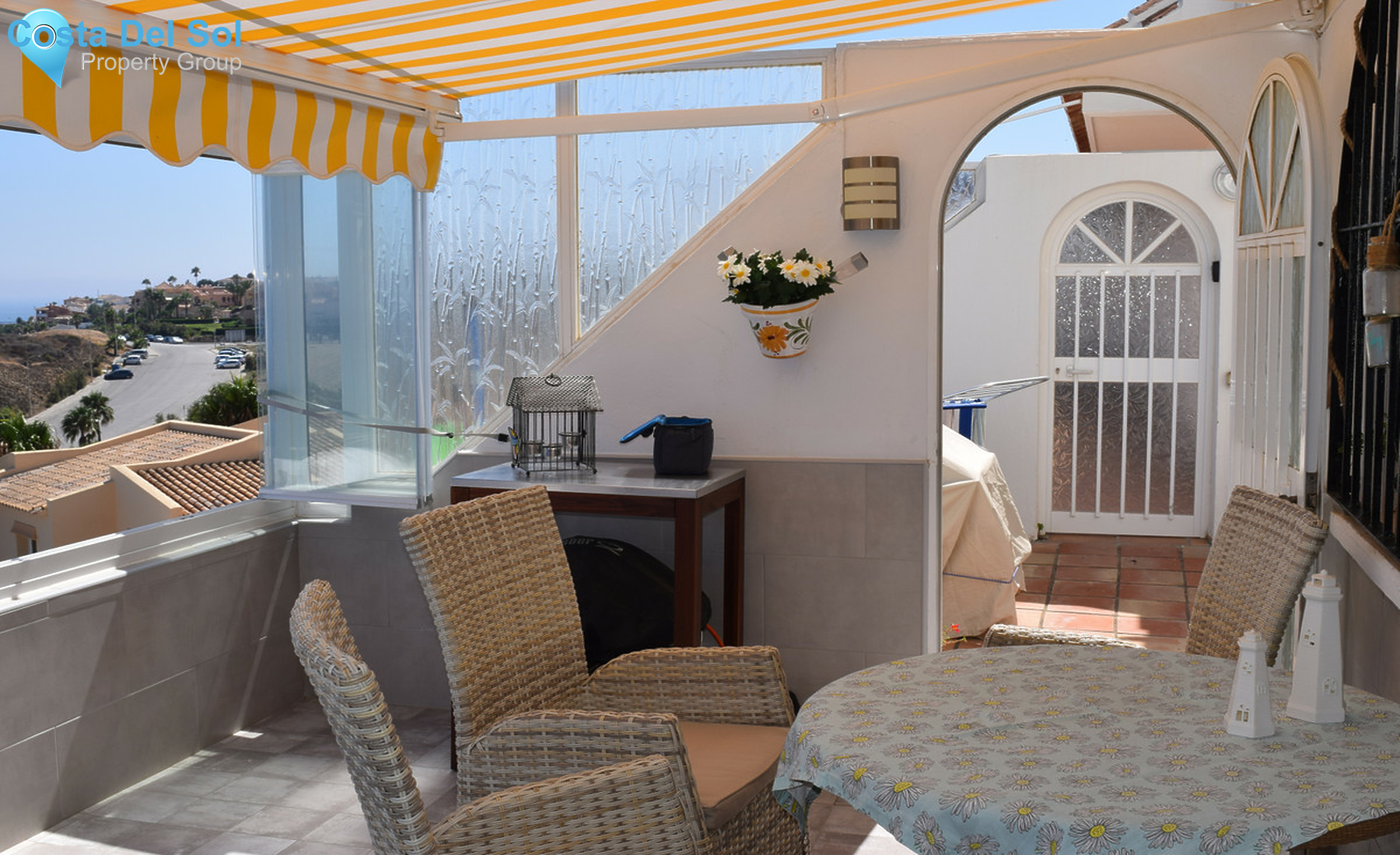 Middle Floor Apartment in El Faro-1304726