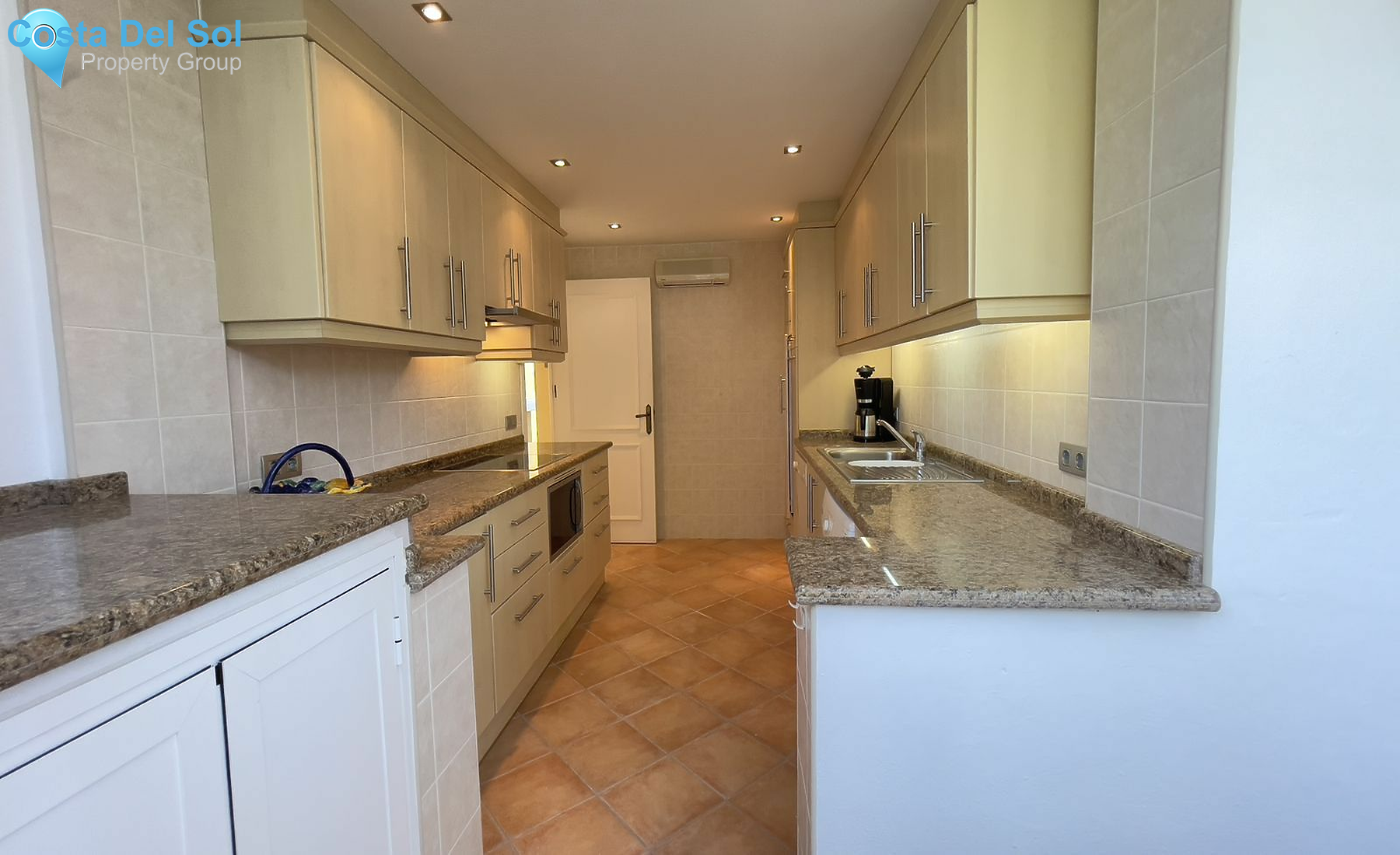 Middle Floor Apartment in El Paraiso-1530802