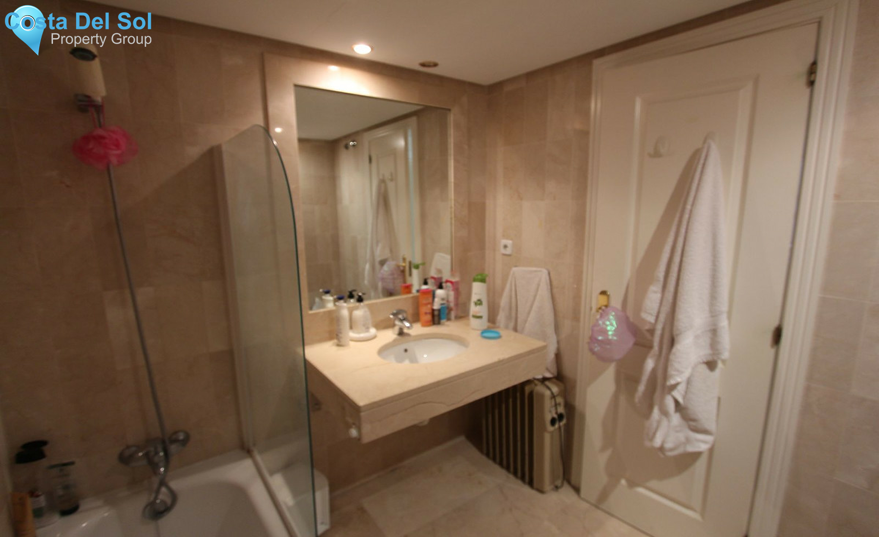 Middle Floor Apartment in El Presidente-1503679