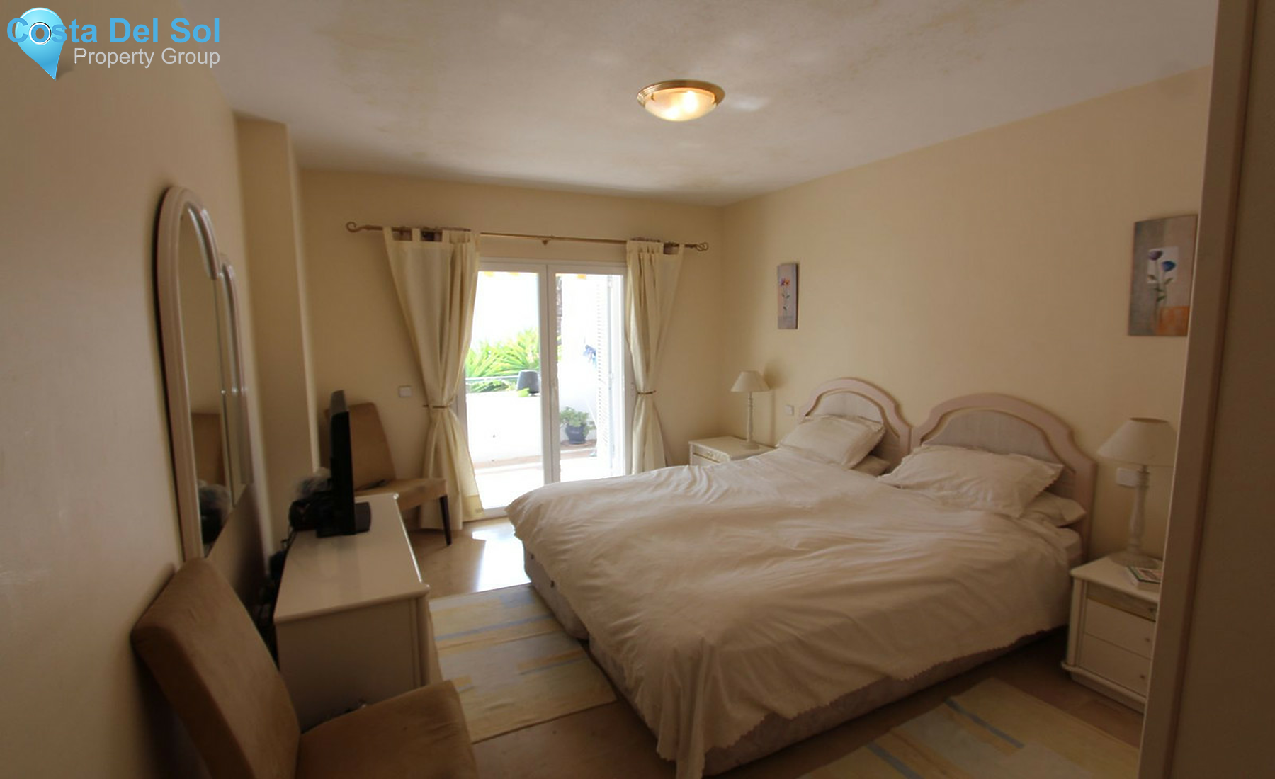 Middle Floor Apartment in El Presidente-1503682