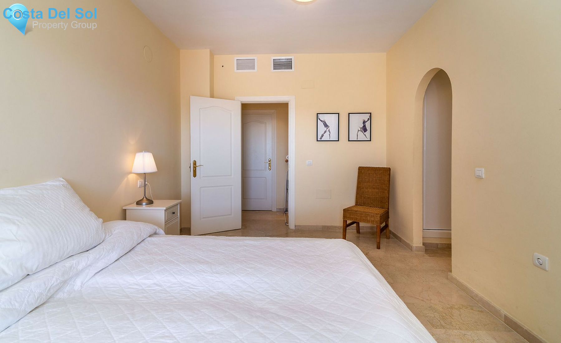 Middle Floor Apartment in Elviria-1244133