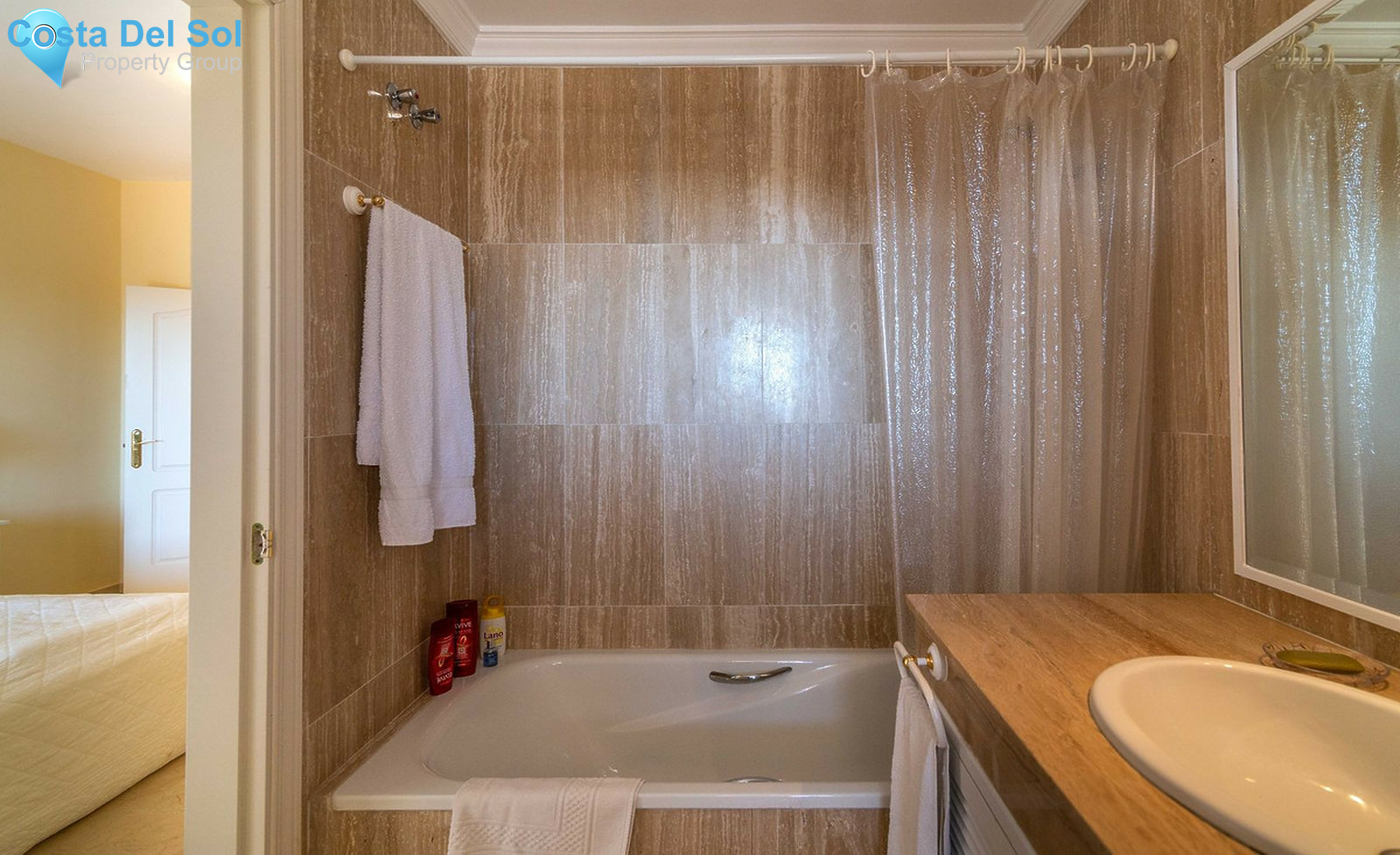 Middle Floor Apartment in Elviria-1244135