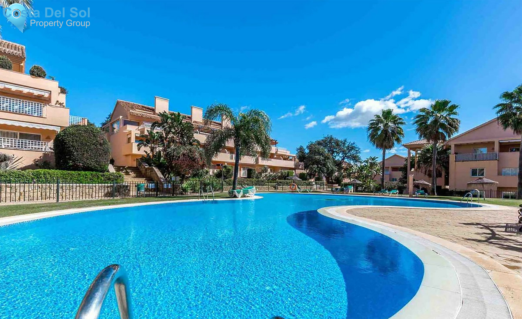 Middle Floor Apartment in Elviria-1255596
