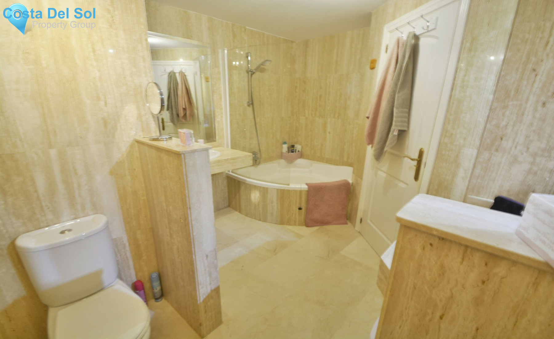 Middle Floor Apartment in Elviria-1255607