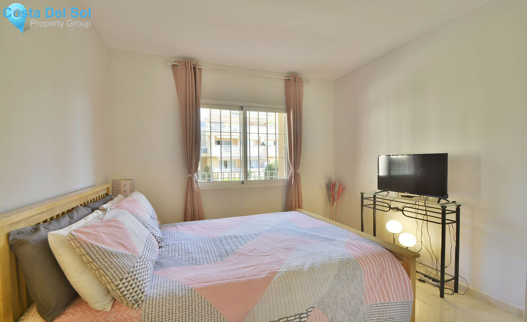 Middle Floor Apartment in Elviria-1255610