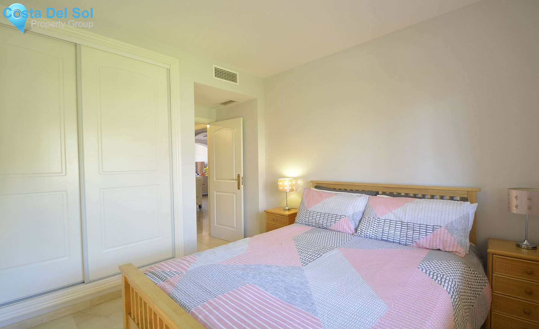 Middle Floor Apartment in Elviria-1255612