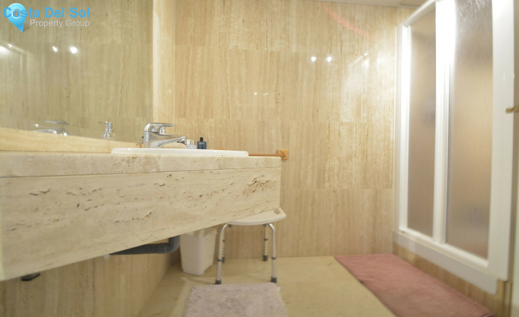 Middle Floor Apartment in Elviria-1255613