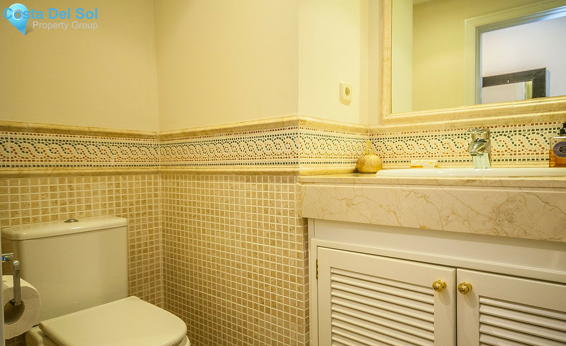 Middle Floor Apartment in Elviria-1273223