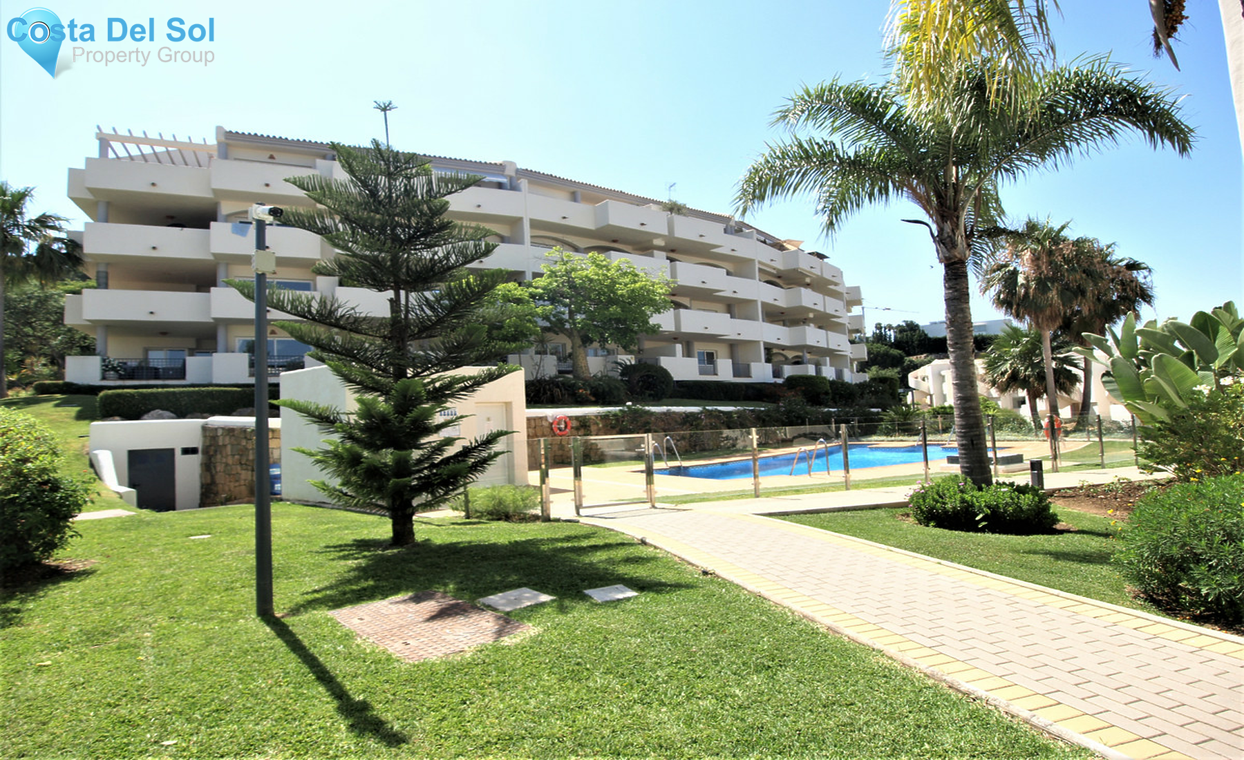 Middle Floor Apartment in Elviria-1319458