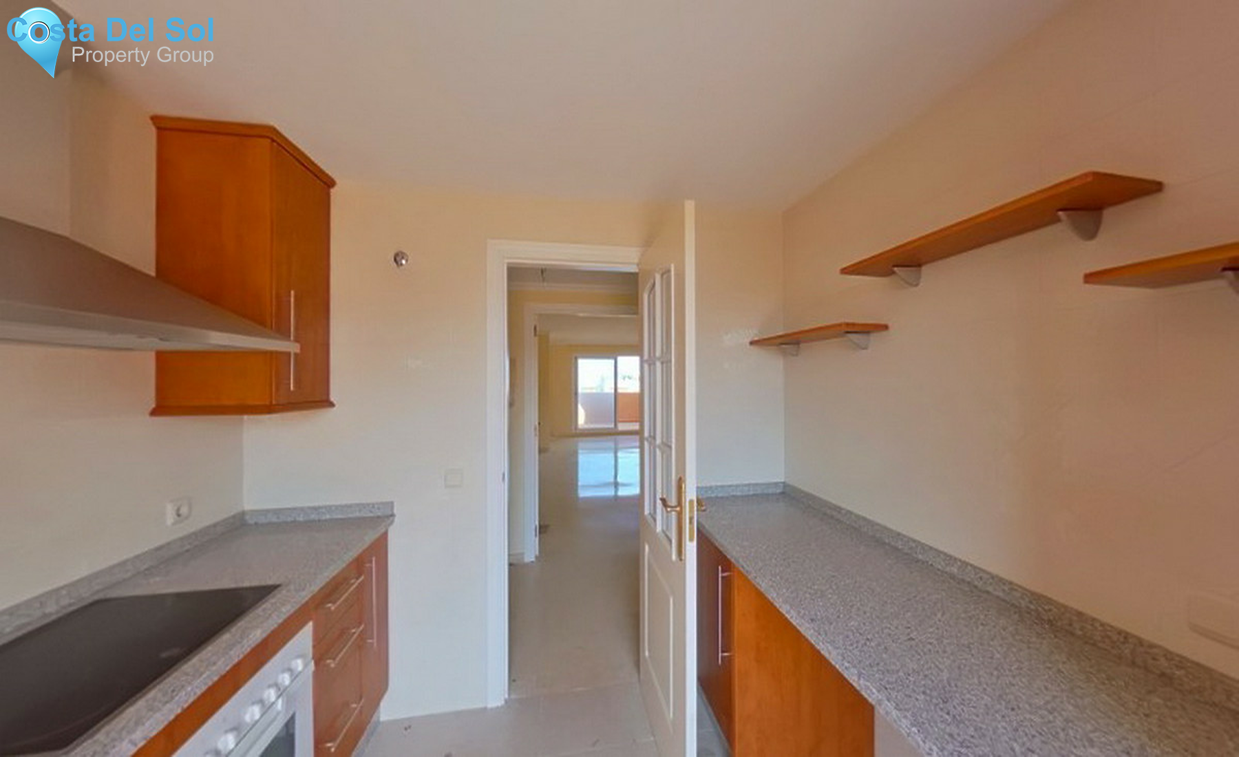 Middle Floor Apartment in Elviria-1329173