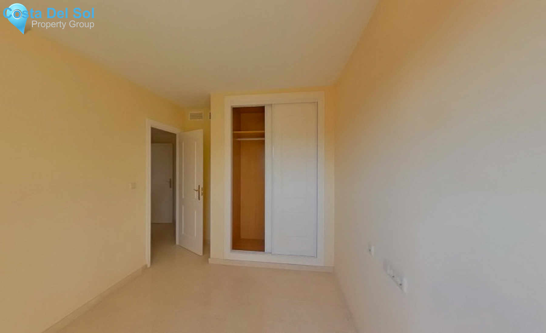 Middle Floor Apartment in Elviria-1329176