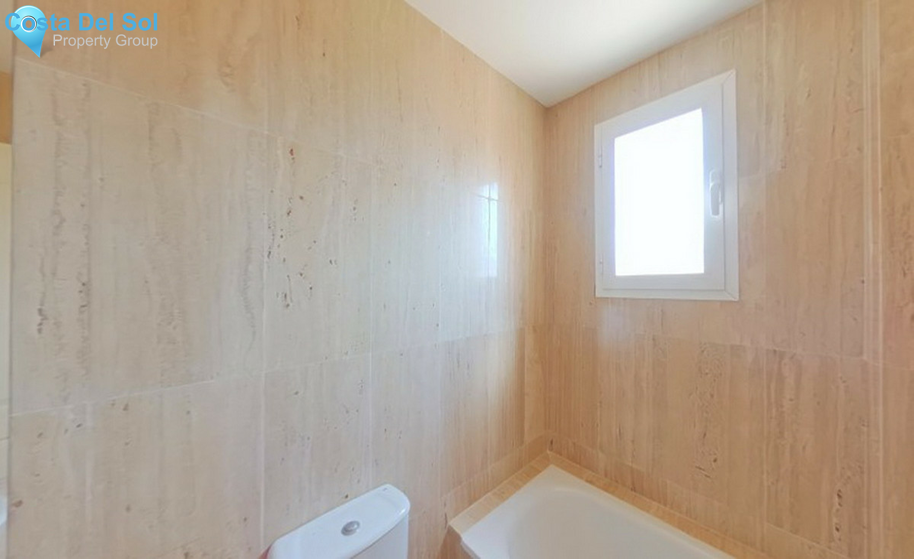 Middle Floor Apartment in Elviria-1329179