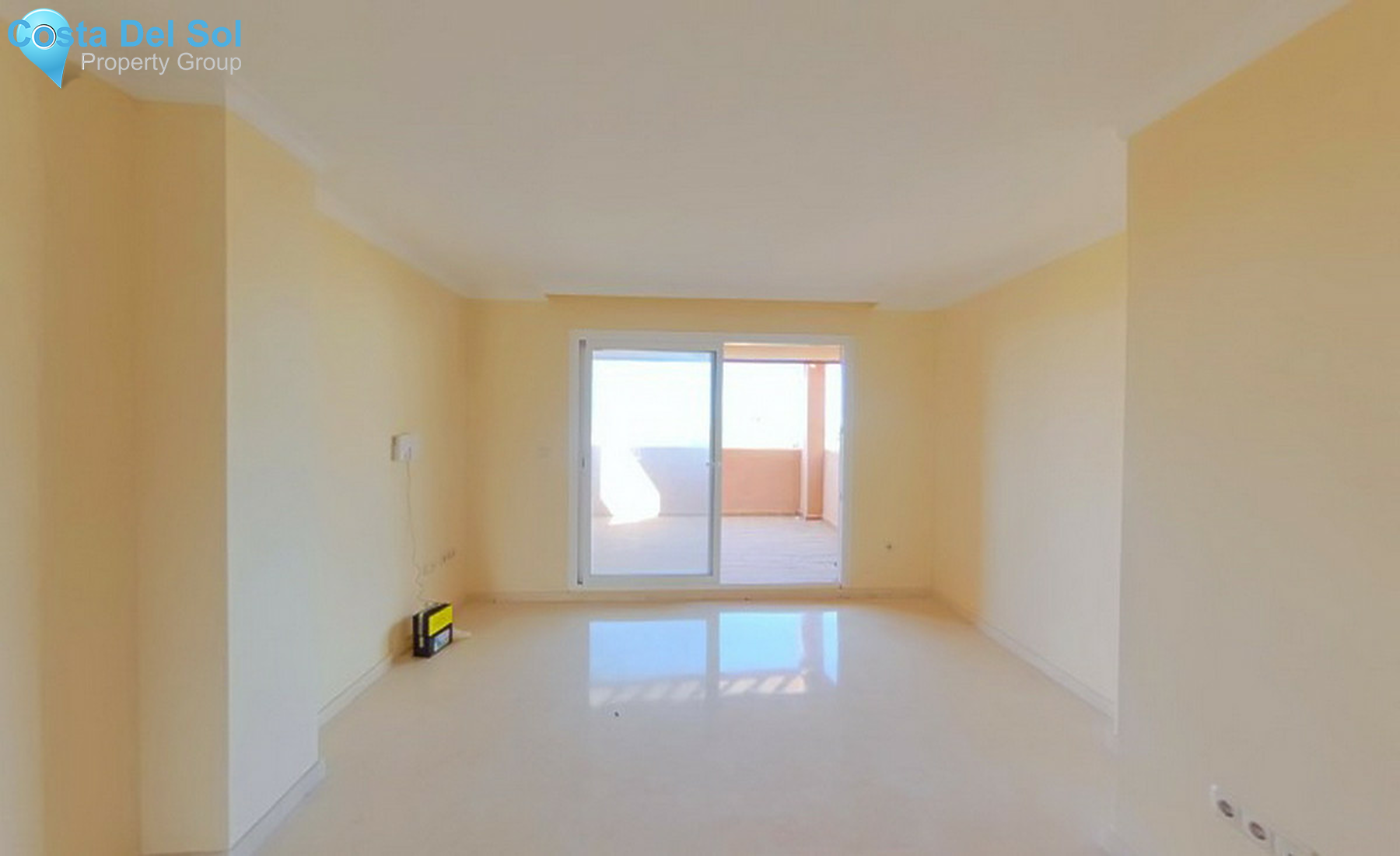 Middle Floor Apartment in Elviria-1329166