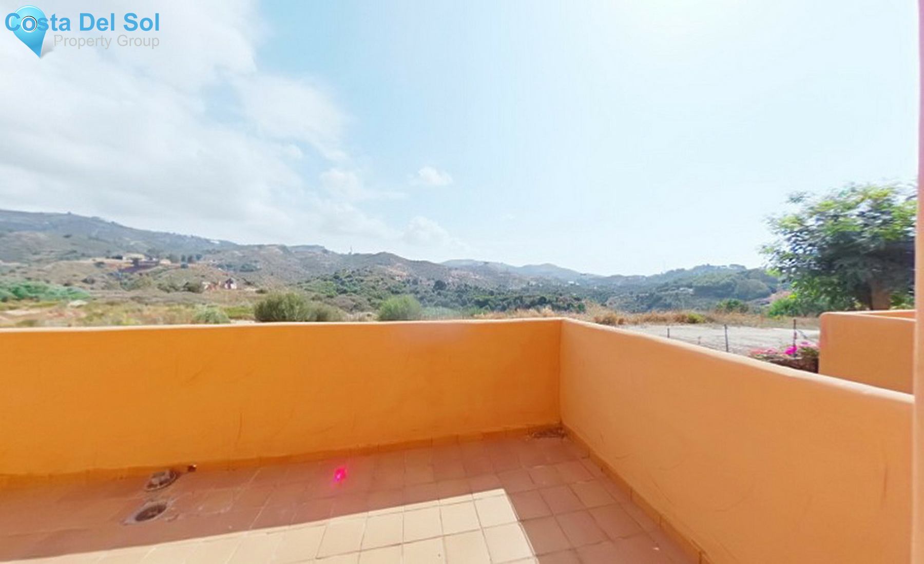 Middle Floor Apartment in Elviria-1329171