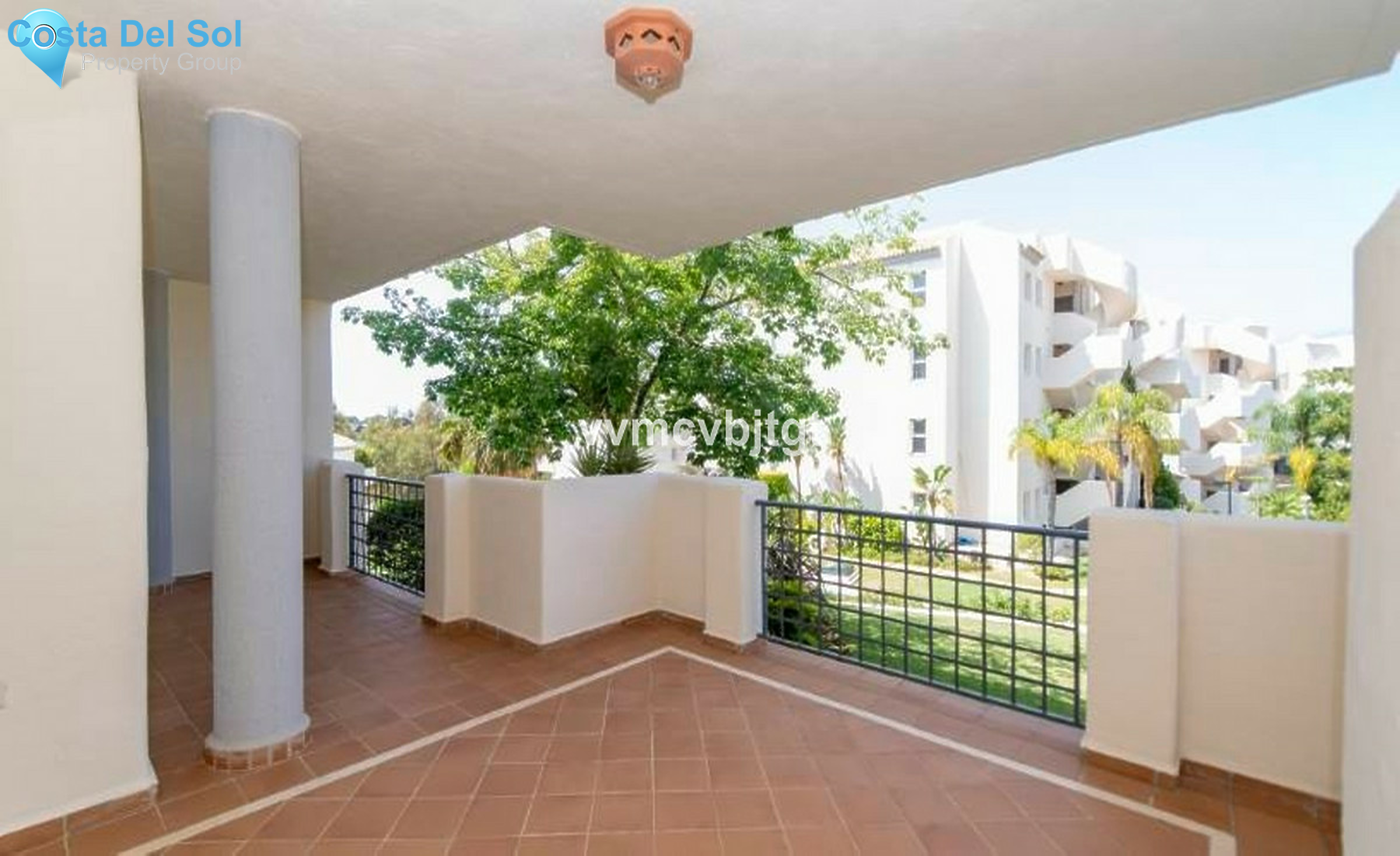 Middle Floor Apartment in Elviria-1372517