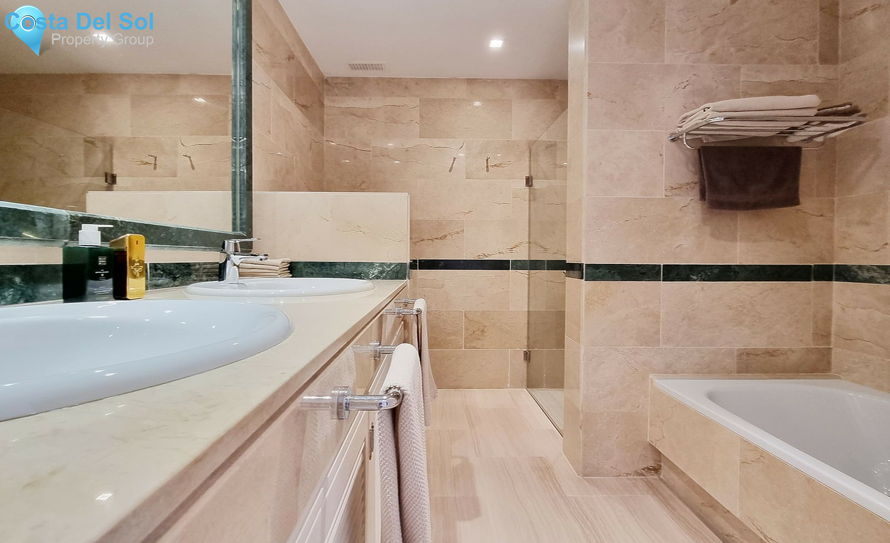 Middle Floor Apartment in Elviria-1407585