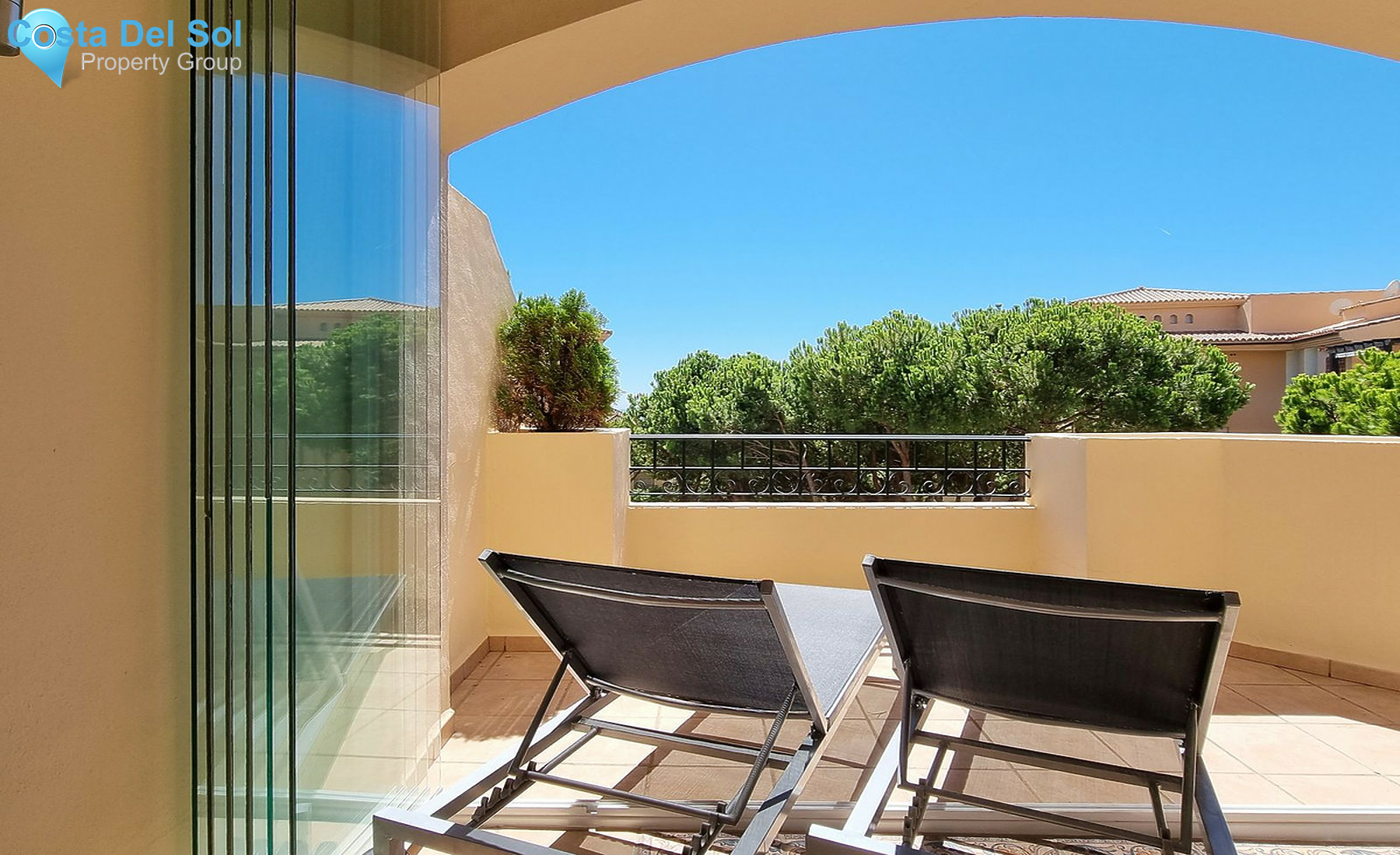 Middle Floor Apartment in Elviria-1407577