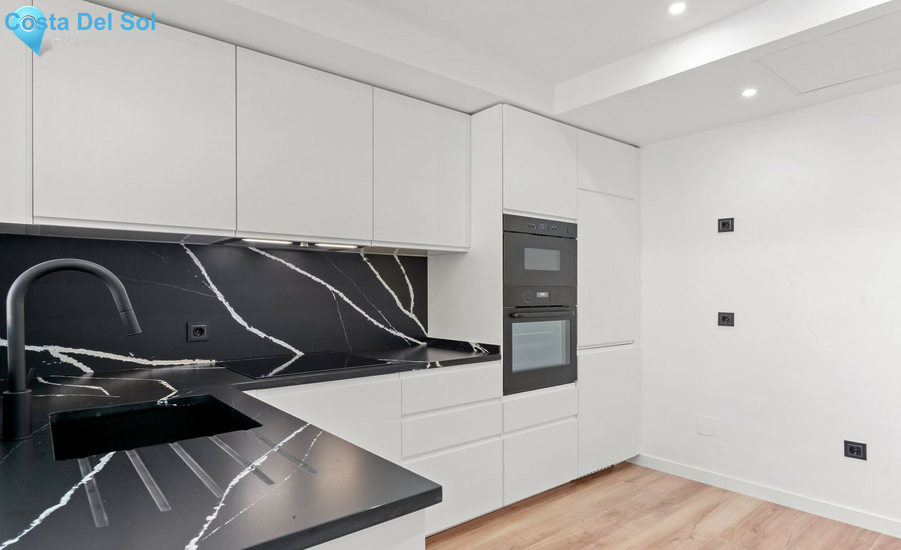 Middle Floor Apartment in Elviria-1433322