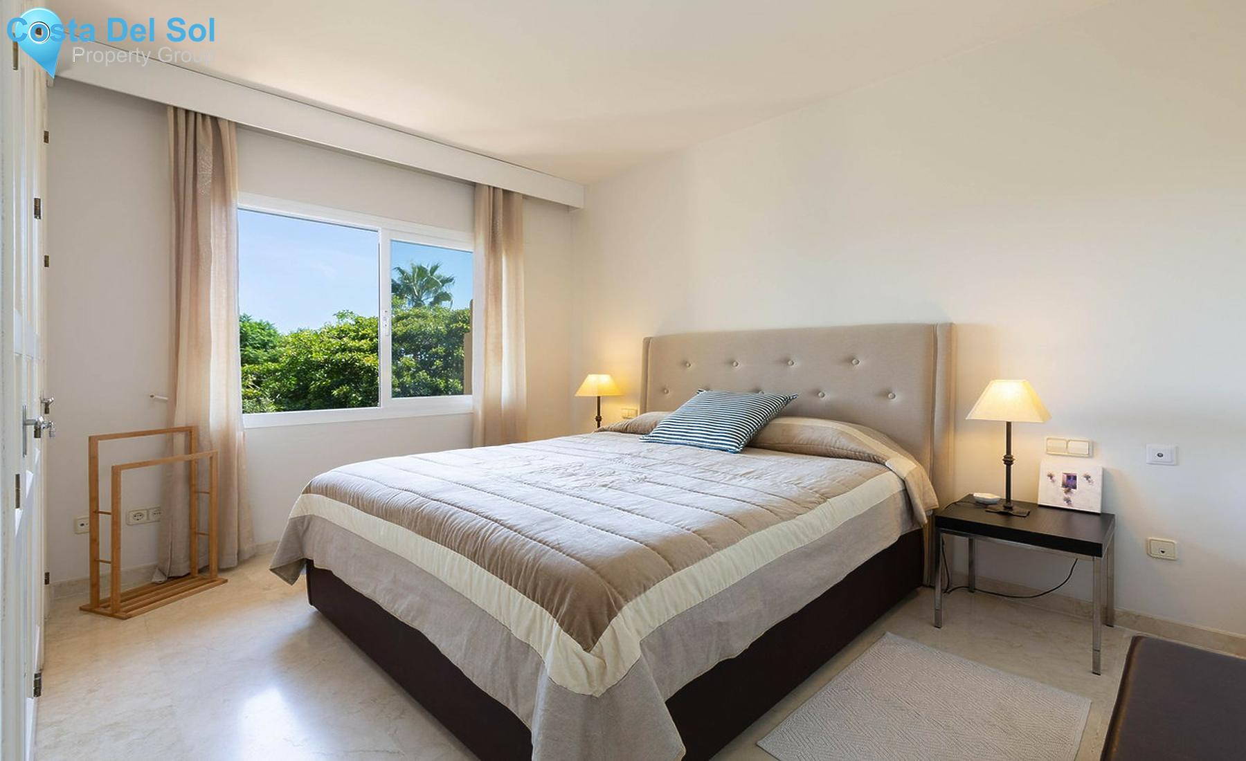 Middle Floor Apartment in Elviria-1437106