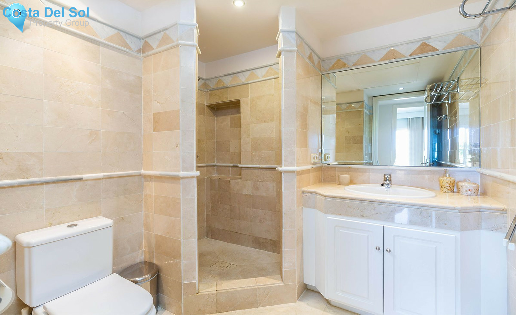 Middle Floor Apartment in Elviria-1437111