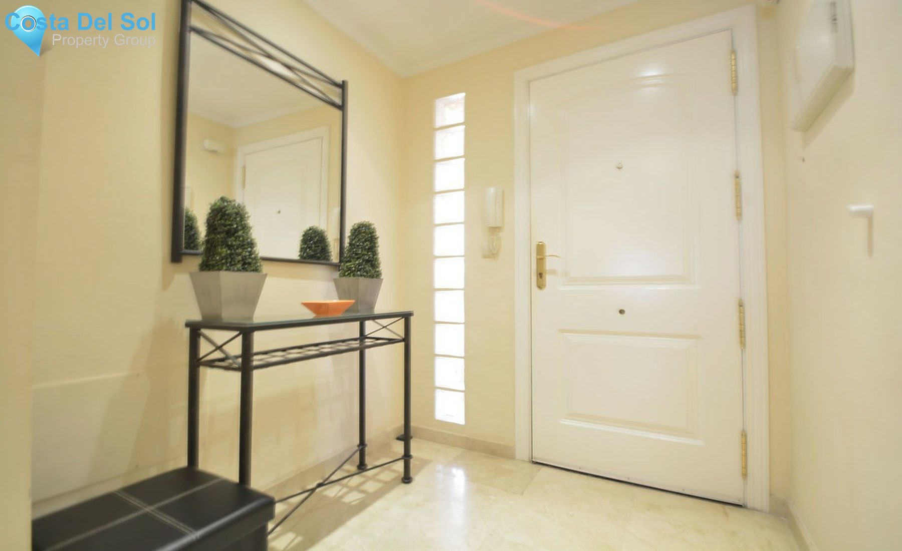 Middle Floor Apartment in Elviria-1505429