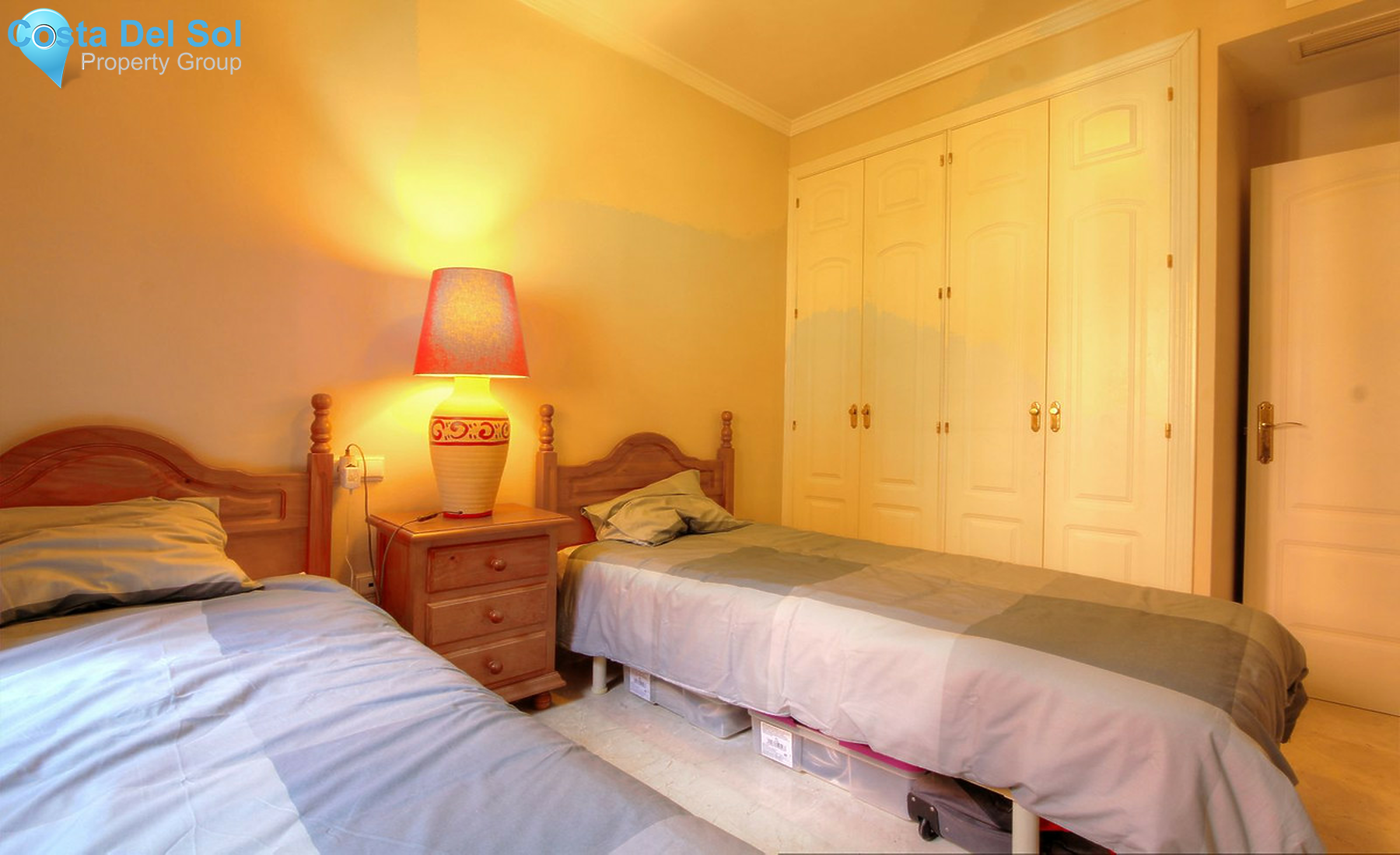 Middle Floor Apartment in Elviria-1508098