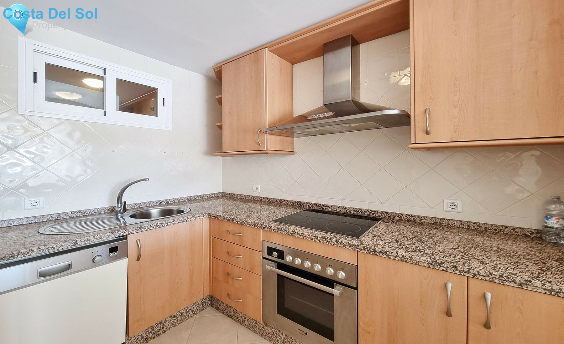 Middle Floor Apartment in Elviria-1509085