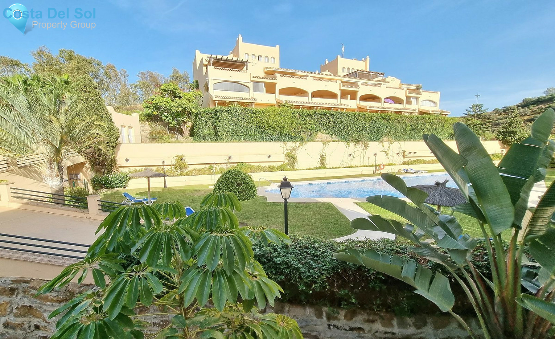 Middle Floor Apartment in Elviria-1509087