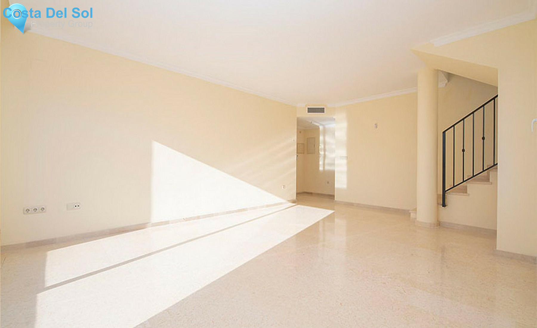 Middle Floor Apartment in Elviria-1510886