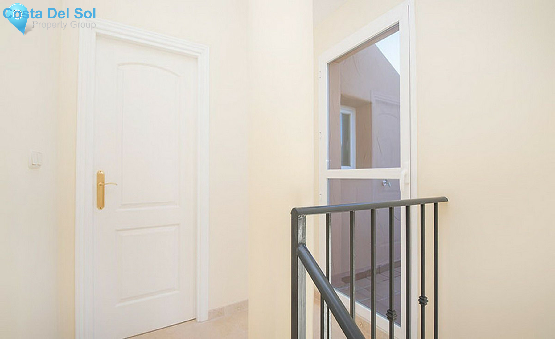 Middle Floor Apartment in Elviria-1510892