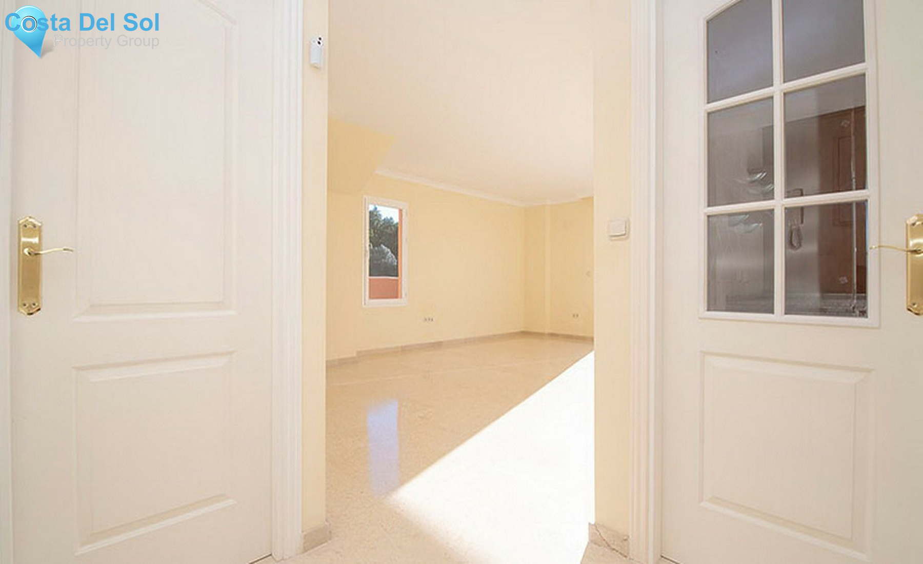 Middle Floor Apartment in Elviria-1510880