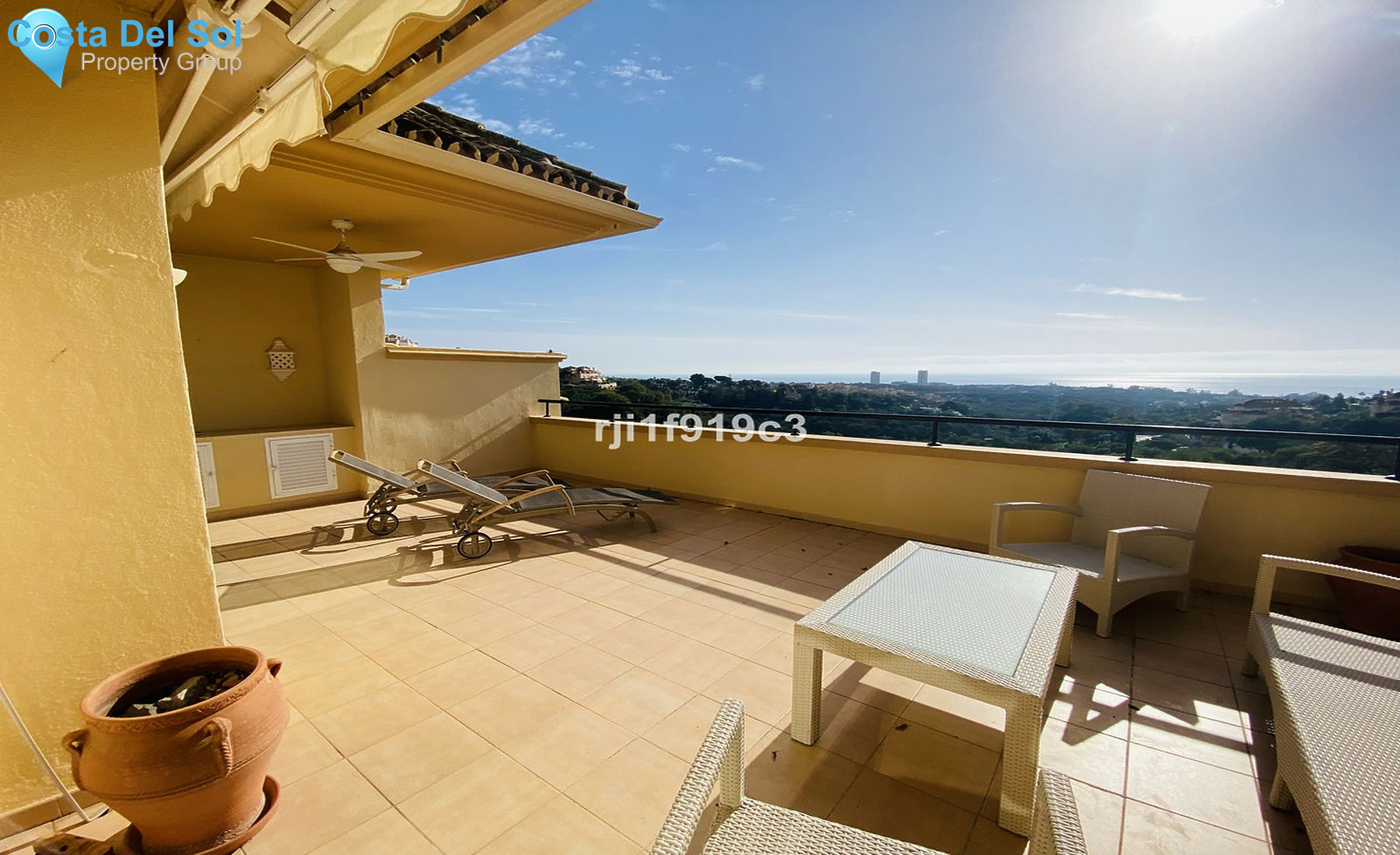 Middle Floor Apartment in Elviria-1558797