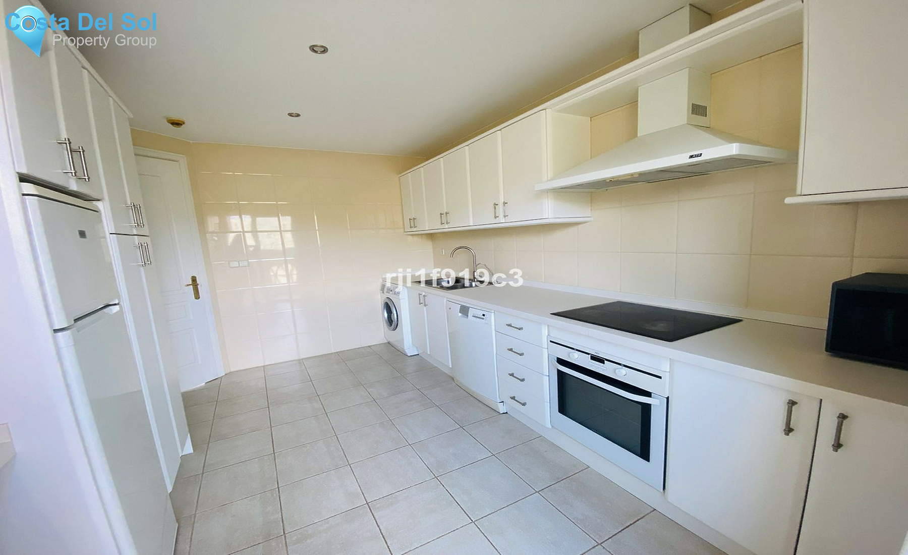 Middle Floor Apartment in Elviria-1558804