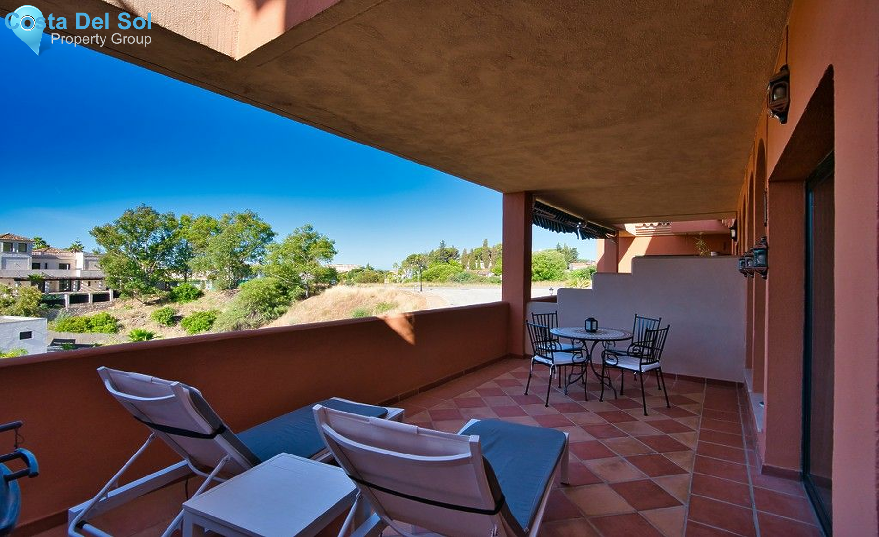 Middle Floor Apartment in Elviria-1139007