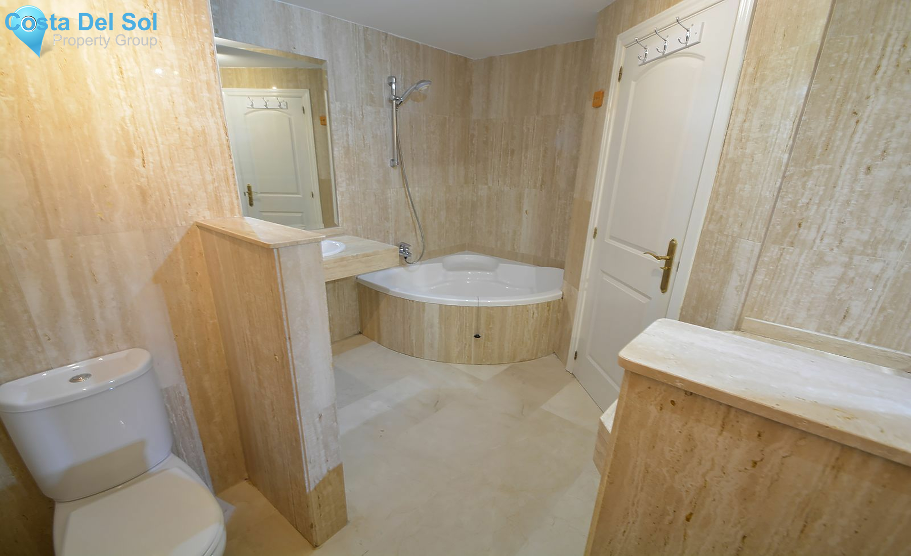 Middle Floor Apartment in Elviria-1149247