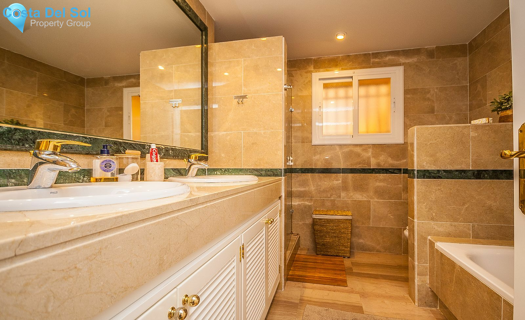 Middle Floor Apartment in Elviria-1161522