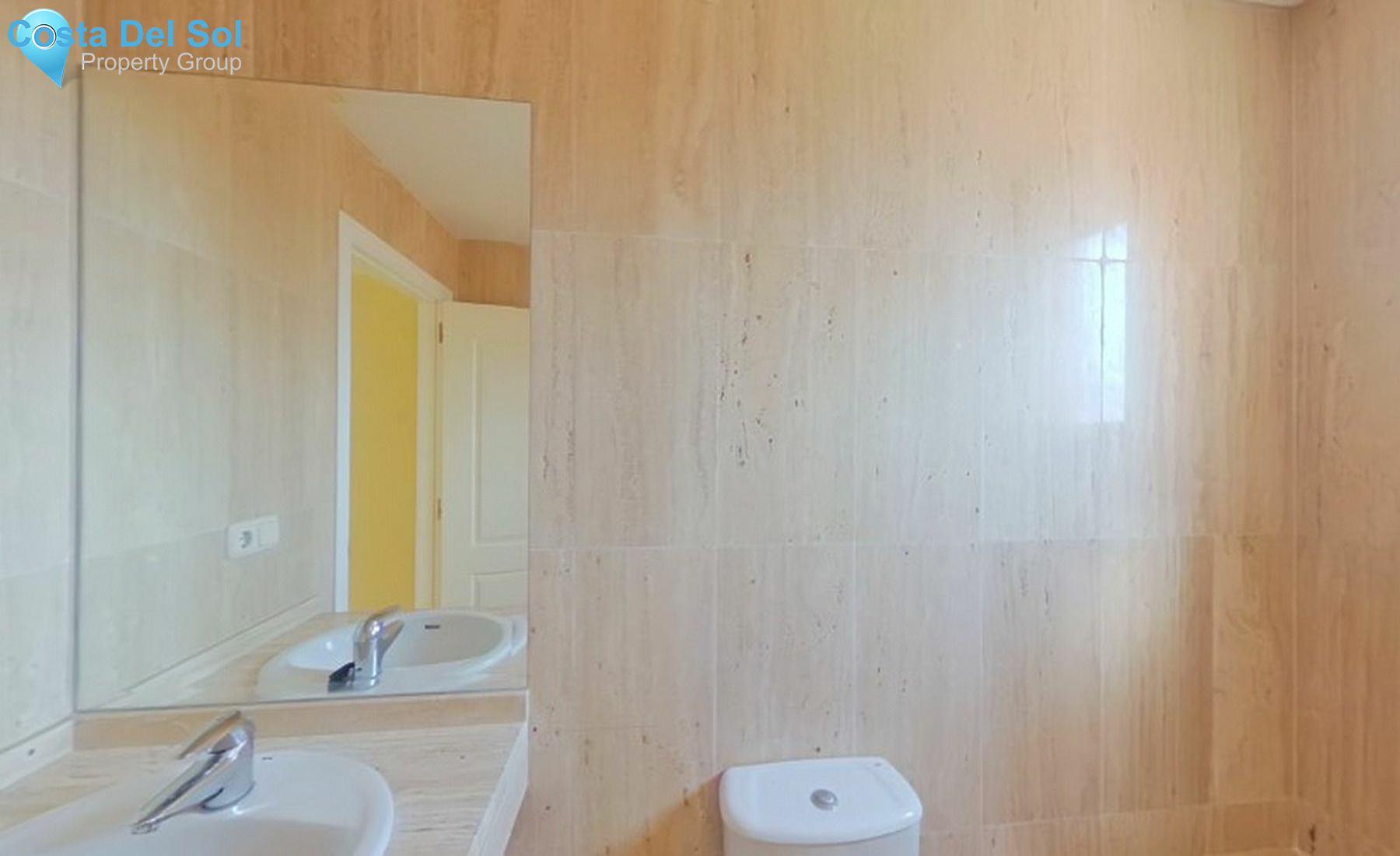 Middle Floor Apartment in Elviria-1208195